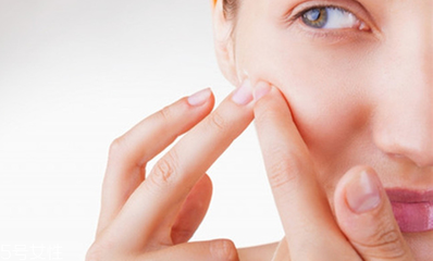 脱氧熊果苷针对黑色素